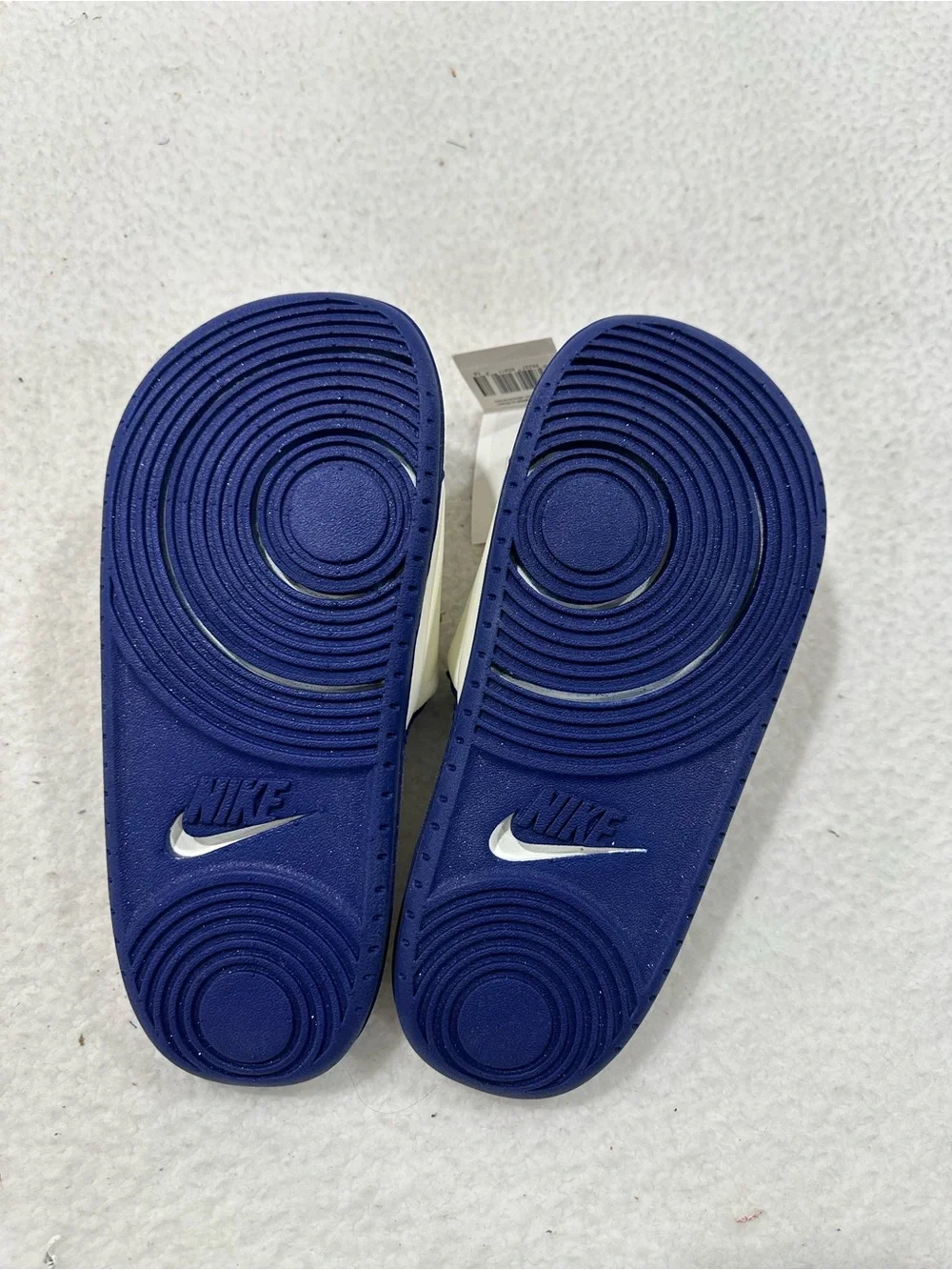 Nike offcourt slide